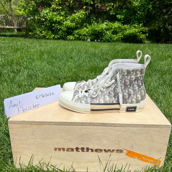 Dior B23